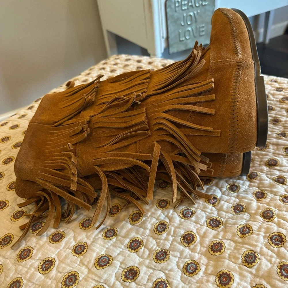 Minnetonka 3 Layer Fringe Moccasin Boots Size 8 - Picture 4 of 6